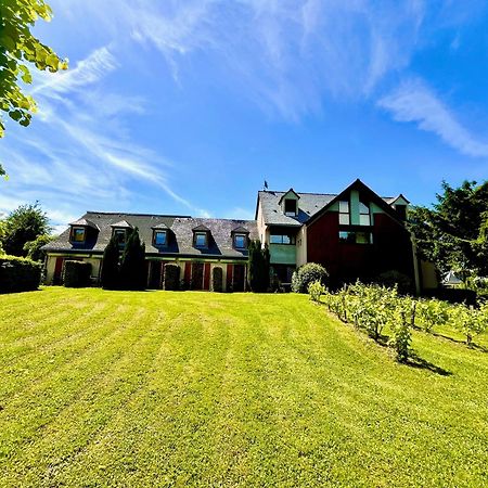 Logis Auberge Du Barrez Mur-de-Barrez Экстерьер фото