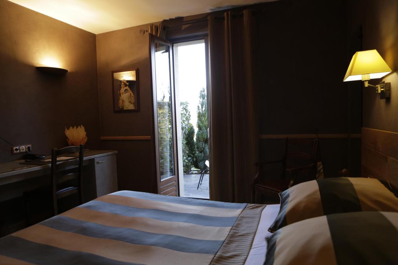 Logis Auberge Du Barrez Mur-de-Barrez Экстерьер фото