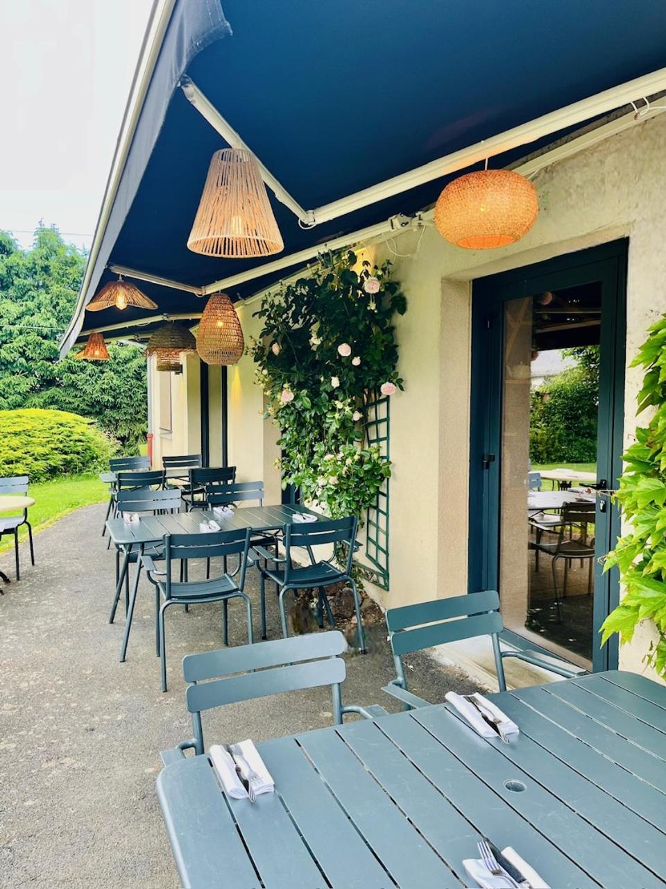 Logis Auberge Du Barrez Mur-de-Barrez Экстерьер фото