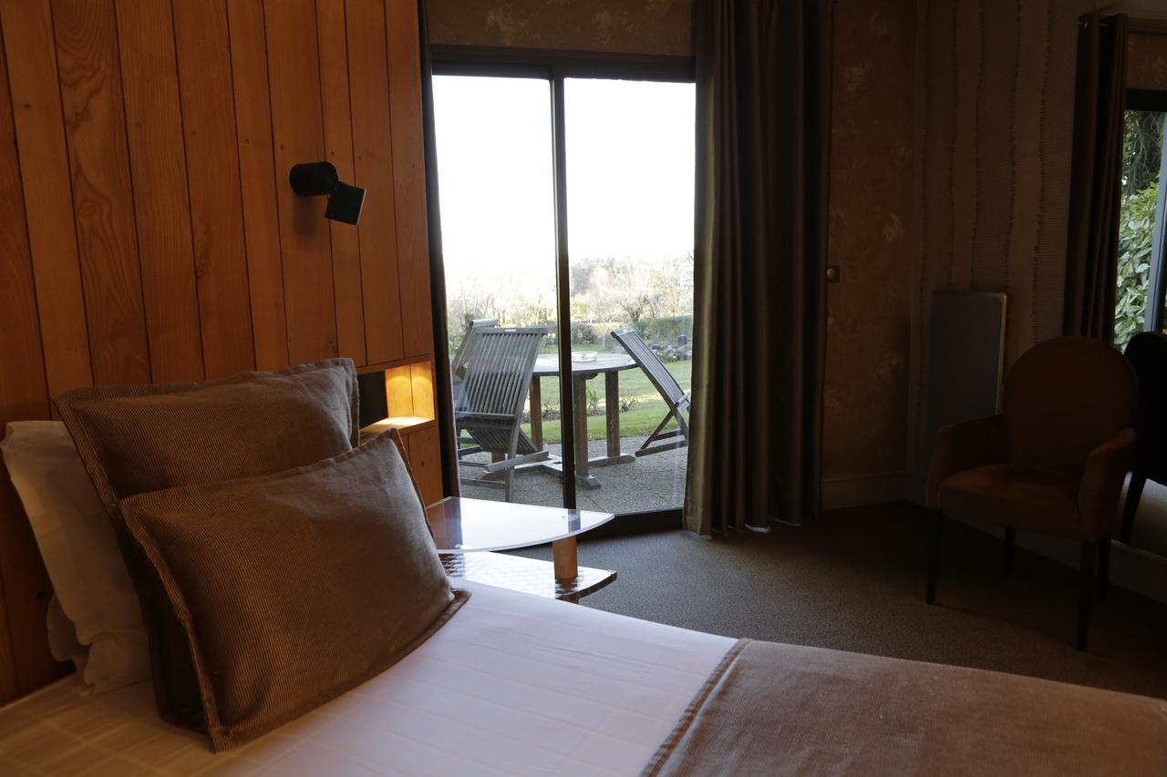 Logis Auberge Du Barrez Mur-de-Barrez Экстерьер фото