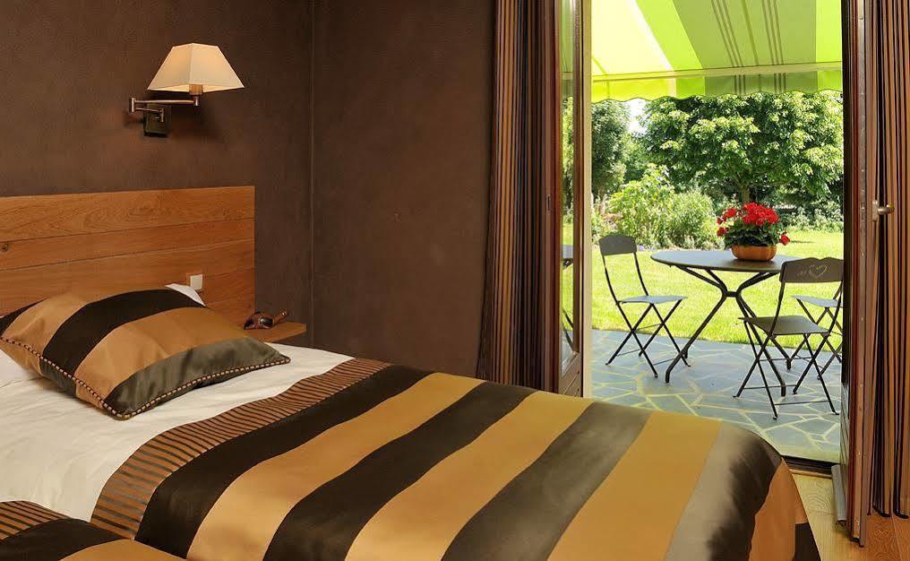 Logis Auberge Du Barrez Mur-de-Barrez Экстерьер фото
