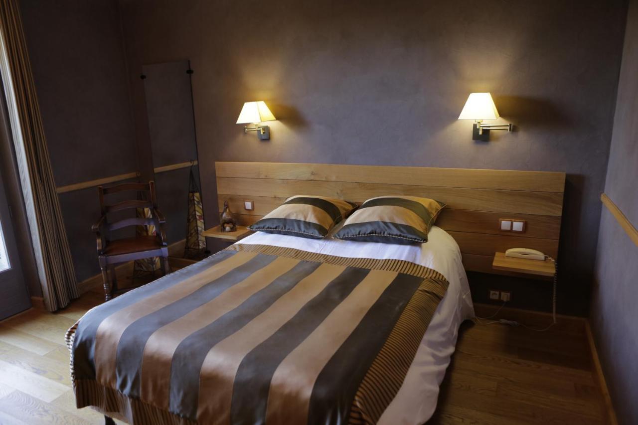 Logis Auberge Du Barrez Mur-de-Barrez Экстерьер фото